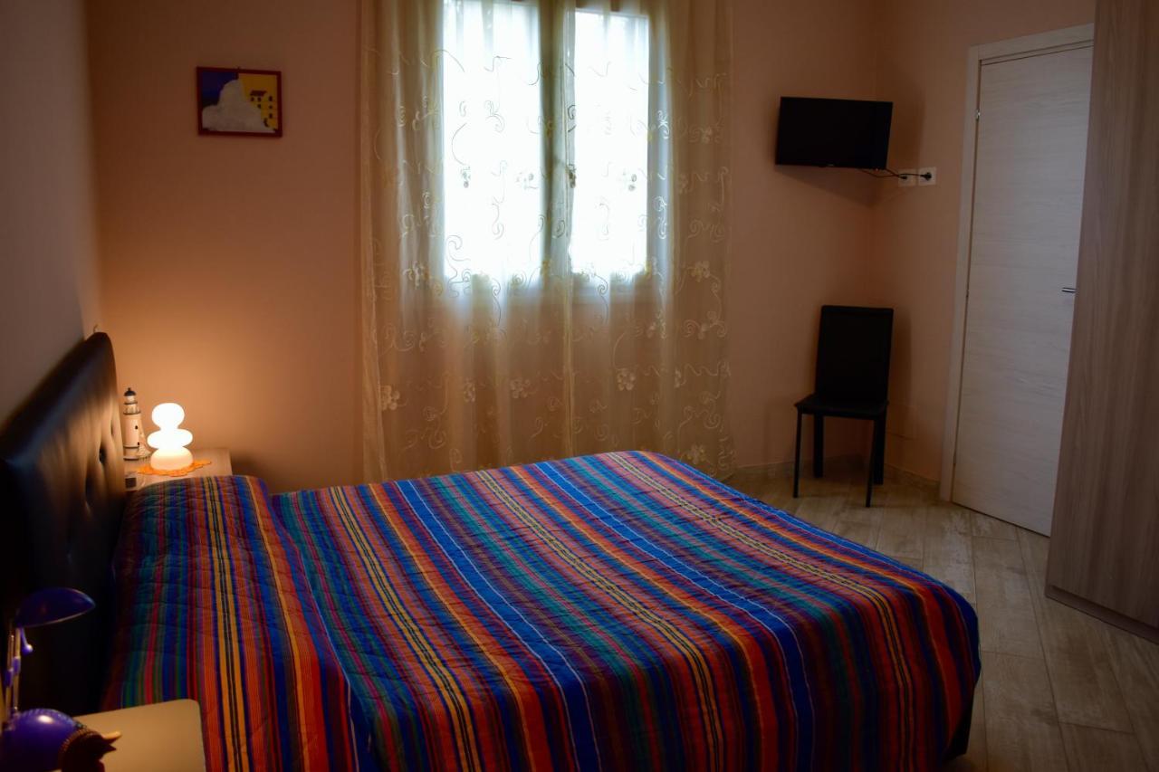 Bed and Breakfast Tra Il Borgo E Il Mare Черво Экстерьер фото